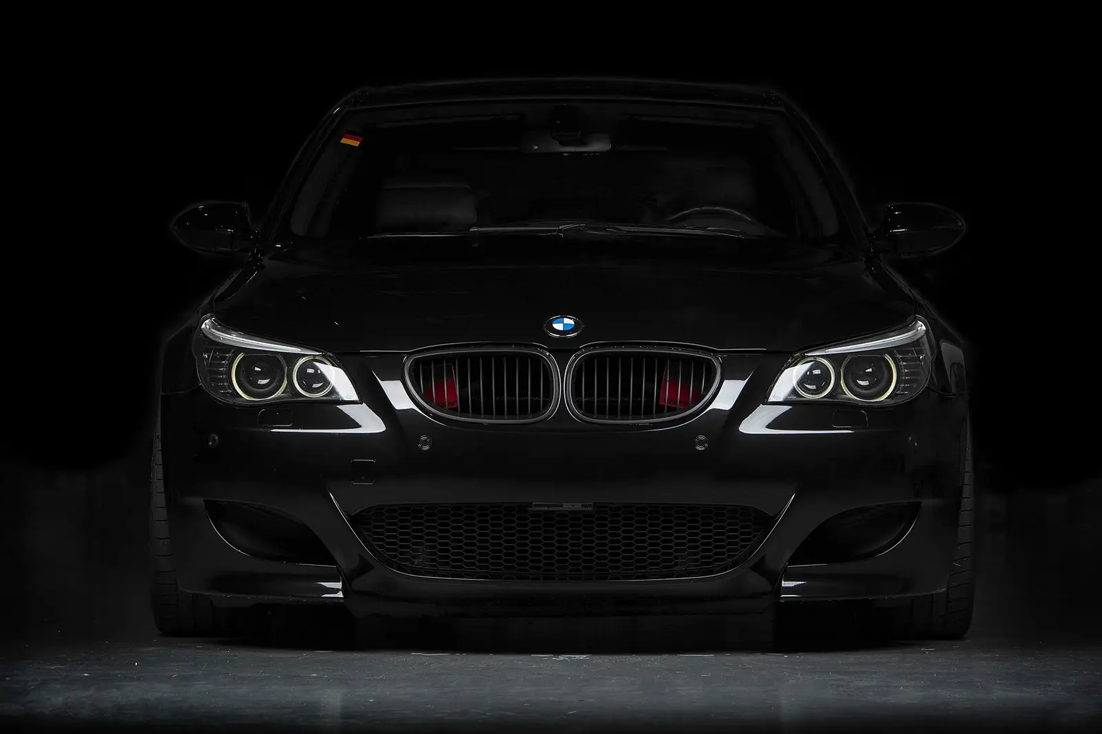Svartur BMW M5 — Bílakóðun