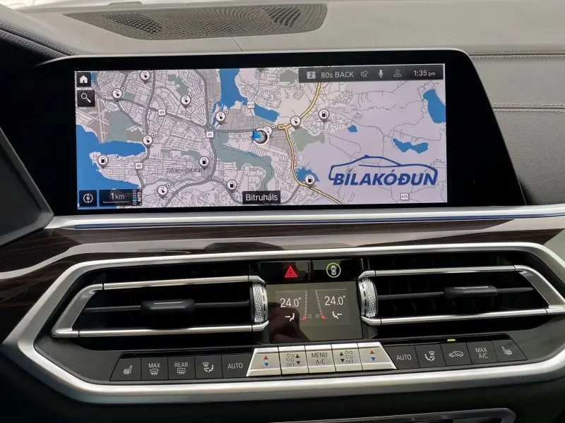 Kort með Íslandi, CarPlay & upptaka á ferð — BMW X5 G05 · 2021